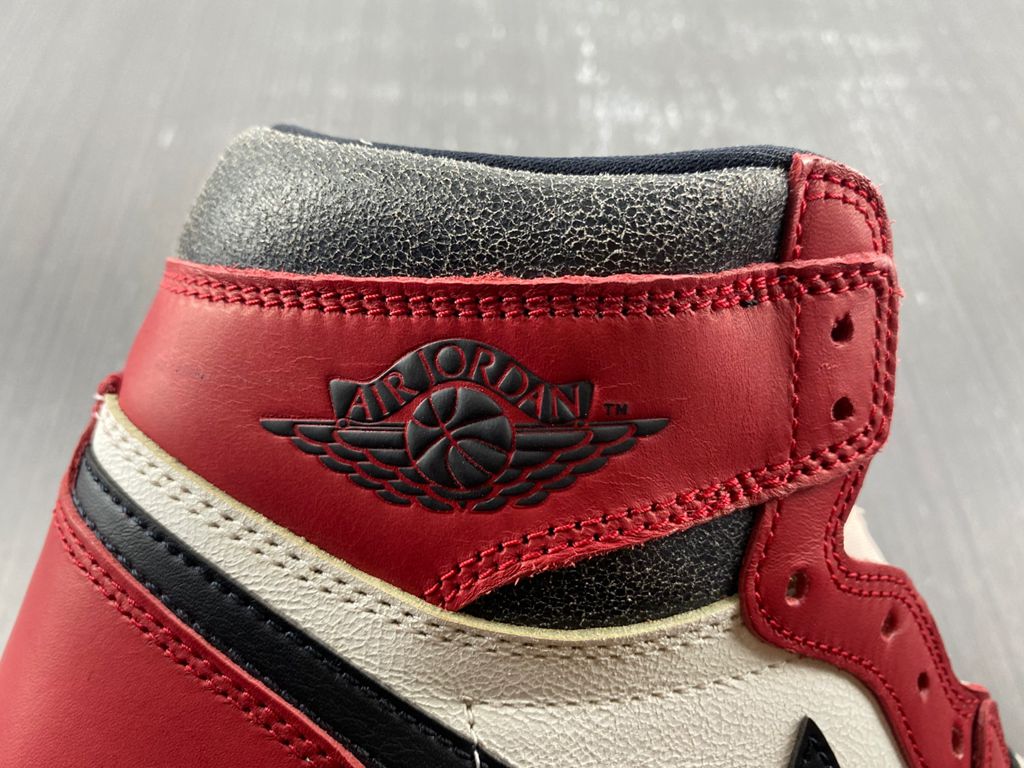 AIR JORDAN 1